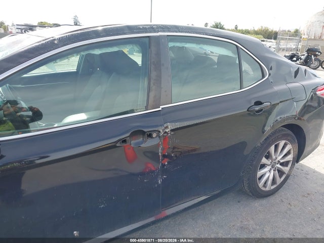 Toyota CAMRY LE 2018 4T1B11HK3JU133066 Image 14