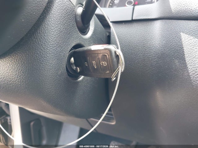2015 Volkswagen Tiguan S მანქანა იყიდება აუქციონზე, vin: WVGBV7AX0FW585419, აუქციონის ნომერი: 45901889