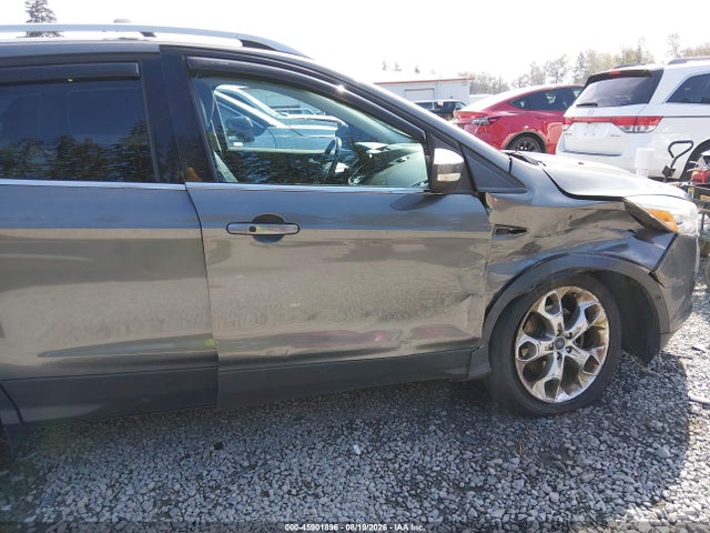 1FMCU9J94EUB96720 Ford Escape Titanium