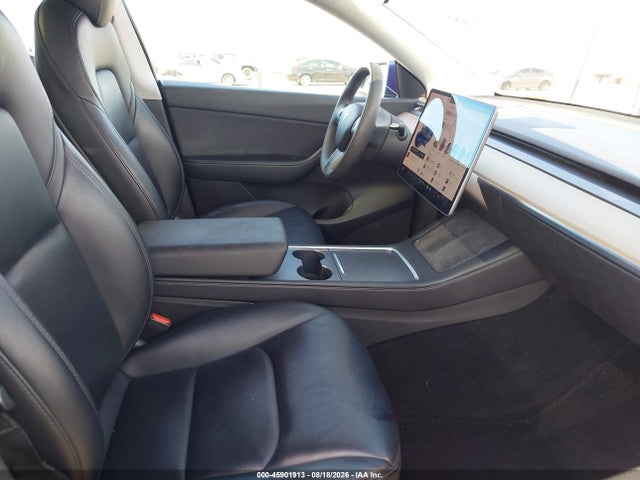 45901913 :رقم المزاد ، 7SAYGAEE7NF337012 vin ، 2022 Tesla Model Y Long Range Dual Motor All-wheel Drive مزاد بيع