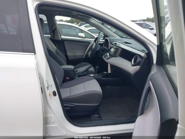 Toyota Rav4 Xle 2014 JTMRFREV2EJ004910 Image 5