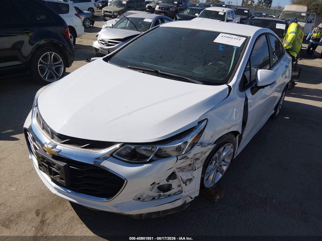 Chevrolet CRUZE LS 2019 1G1BC5SM9K7140001 Image 2