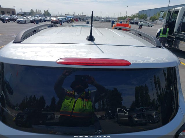 ZACCJABW7GPC52737 Jeep Renegade Latitude