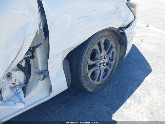 3MYDLBYV0KY525459 Toyota YARIS LE