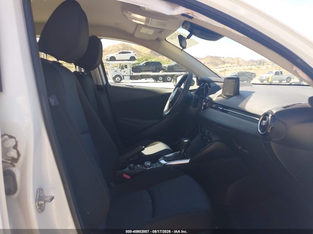 3MYDLBYV0KY525459 Toyota YARIS LE