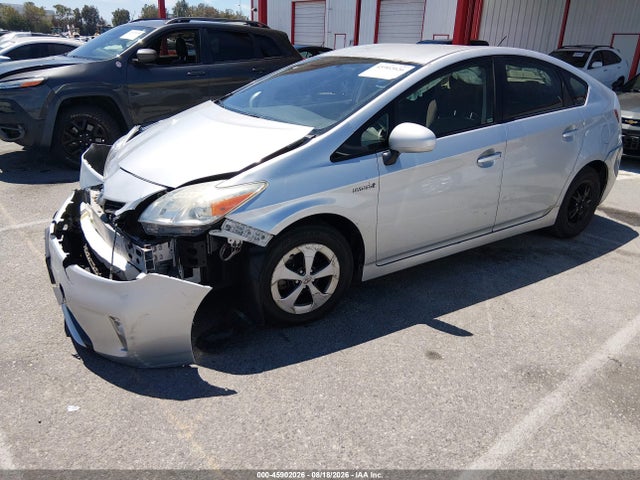Toyota Prius Two 2015 JTDKN3DU9F0475891 Image 2
