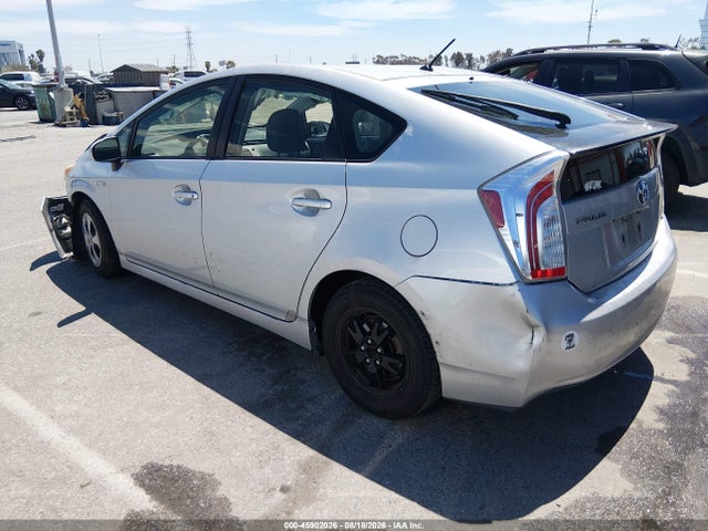 Toyota Prius Two 2015 JTDKN3DU9F0475891 Image 3