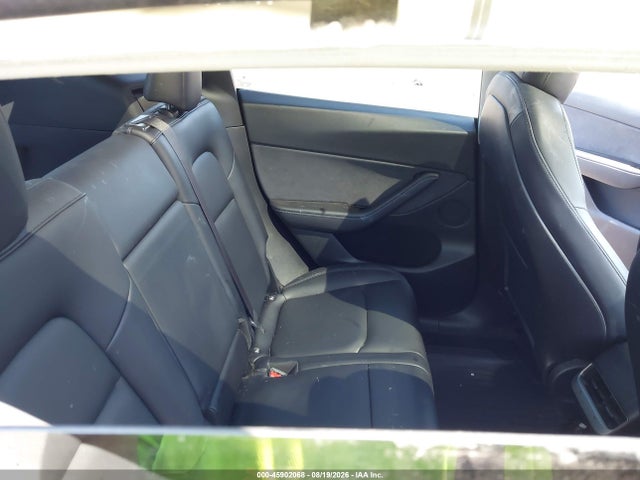 Продаж на аукціоні авто 2021 Tesla Model Y Long Range Dual Motor All-wheel Drive, vin: 5YJYGDEE5MF071065, номер лоту: 45902068