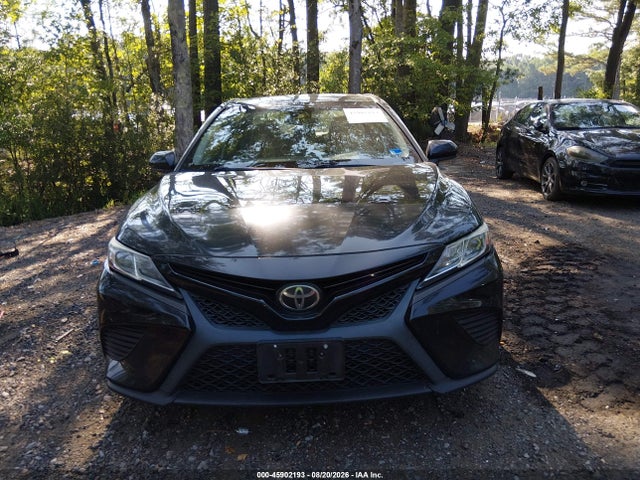2020 Toyota Camry Se Nightshade Edition მანქანა იყიდება აუქციონზე, vin: 4T1G11AK3LU364598, აუქციონის ნომერი: 45902193