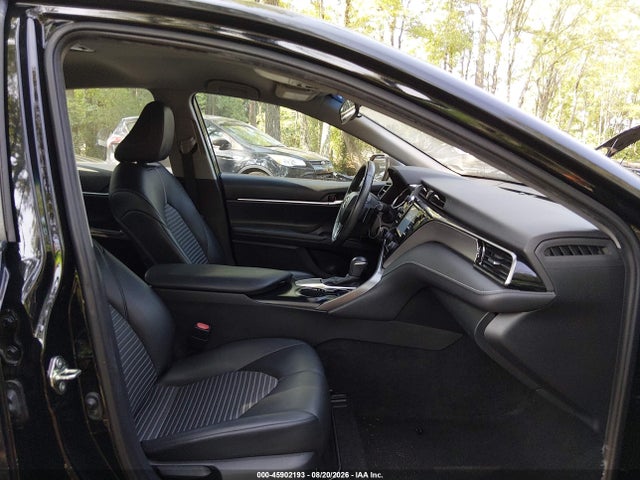2020 Toyota Camry Se Nightshade Edition მანქანა იყიდება აუქციონზე, vin: 4T1G11AK3LU364598, აუქციონის ნომერი: 45902193