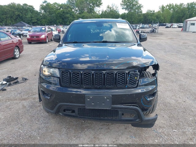Продаж на аукціоні авто 2018 Jeep Grand Cherokee Upland 4x4, vin: 1C4RJFAG7JC383583, номер лоту: 45902225