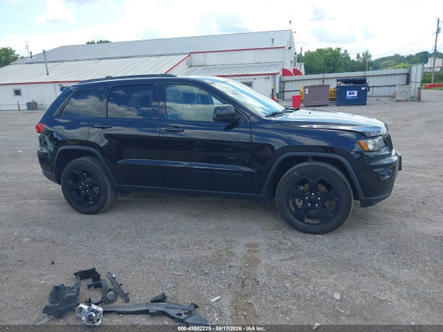Продаж на аукціоні авто 2018 Jeep Grand Cherokee Upland 4x4, vin: 1C4RJFAG7JC383583, номер лоту: 45902225