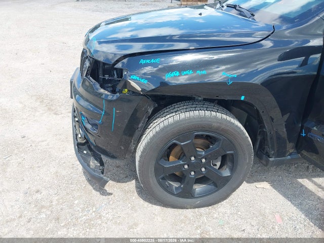 Продаж на аукціоні авто 2018 Jeep Grand Cherokee Upland 4x4, vin: 1C4RJFAG7JC383583, номер лоту: 45902225
