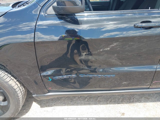 Продаж на аукціоні авто 2018 Jeep Grand Cherokee Upland 4x4, vin: 1C4RJFAG7JC383583, номер лоту: 45902225