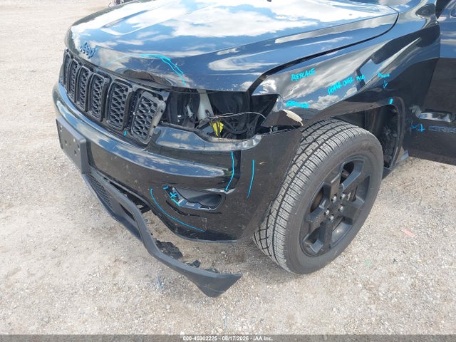 Продаж на аукціоні авто 2018 Jeep Grand Cherokee Upland 4x4, vin: 1C4RJFAG7JC383583, номер лоту: 45902225