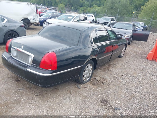 Продаж на аукціоні авто 2010 Lincoln Town Car Executive L, vin: 2LNBL8EV4AX622179, номер лоту: 45902248