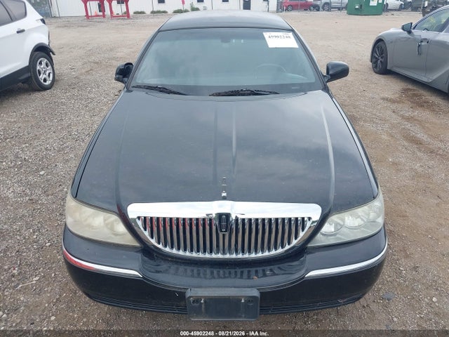 Продаж на аукціоні авто 2010 Lincoln Town Car Executive L, vin: 2LNBL8EV4AX622179, номер лоту: 45902248