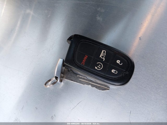 2019 Jeep Cherokee Limited 4x4 მანქანა იყიდება აუქციონზე, vin: 1C4PJMDX8KD185713, აუქციონის ნომერი: 45902260