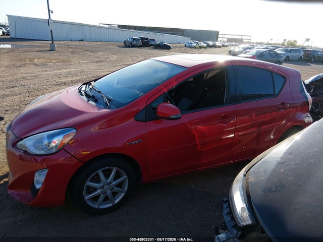 Toyota Prius C Three 2015 JTDKDTB37F1092846 Image 13