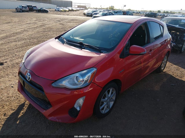 Toyota Prius C Three 2015 JTDKDTB37F1092846 Image 2