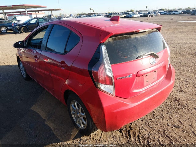 Toyota Prius C Three 2015 JTDKDTB37F1092846 Image 3