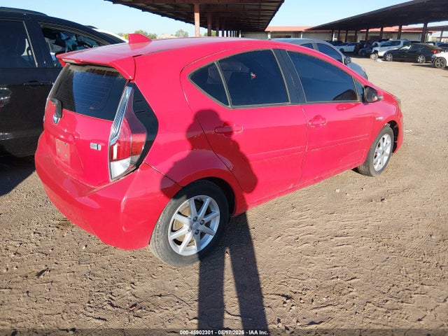 Toyota Prius C Three 2015 JTDKDTB37F1092846 Image 4