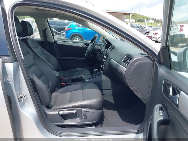 45902332 :رقم المزاد ، 3VWD17AJXEM327795 vin ، 2014 Volkswagen Jetta 1.8t Se مزاد بيع