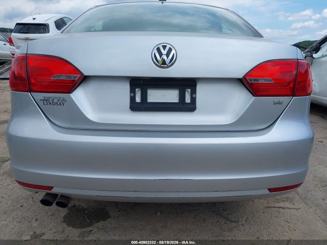 45902332 :رقم المزاد ، 3VWD17AJXEM327795 vin ، 2014 Volkswagen Jetta 1.8t Se مزاد بيع