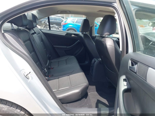 45902332 :رقم المزاد ، 3VWD17AJXEM327795 vin ، 2014 Volkswagen Jetta 1.8t Se مزاد بيع