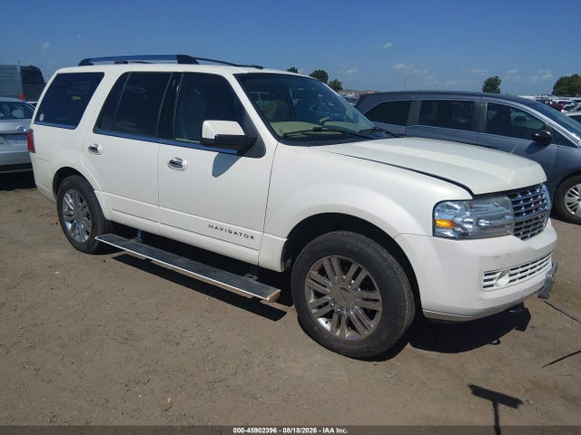 2008 Lincoln Navigator მანქანა იყიდება აუქციონზე, vin: 5LMFU27518LJ07475, აუქციონის ნომერი: 45902396