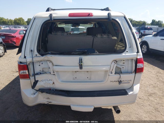 45902396 :رقم المزاد ، 5LMFU27518LJ07475 vin ، 2008 Lincoln Navigator مزاد بيع