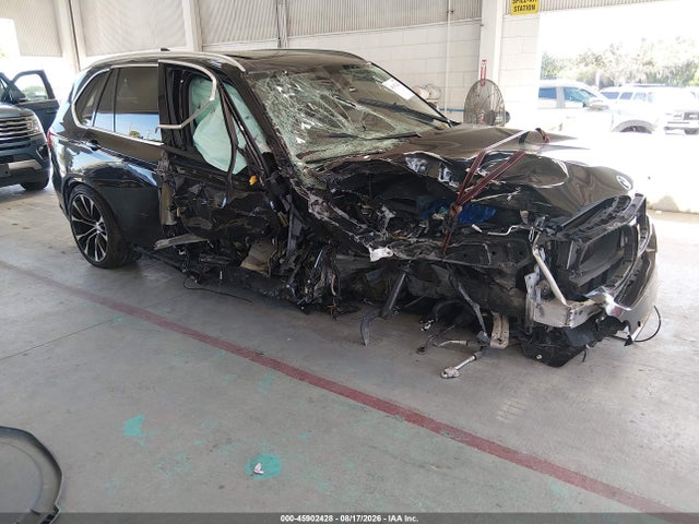 Продажа на аукционе авто 2015 Bmw X5 Xdrive50i, vin: 5UXKR6C52F0J77598, номер лота: 45902428