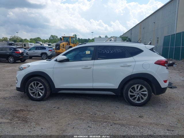Продаж на аукціоні авто 2017 Hyundai Tucson Se, vin: KM8J3CA48HU553557, номер лоту: 45902430