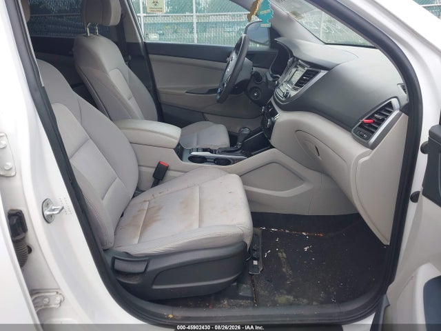 Продаж на аукціоні авто 2017 Hyundai Tucson Se, vin: KM8J3CA48HU553557, номер лоту: 45902430