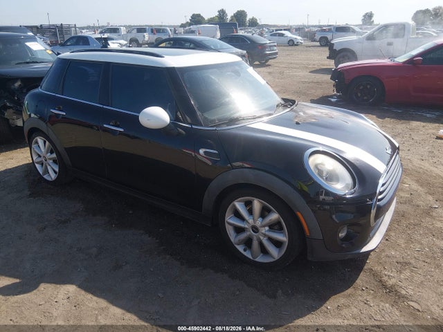 45902442 :رقم المزاد ، WMWXU1C51G2A93819 vin ، 2016 Mini Hardtop Cooper مزاد بيع