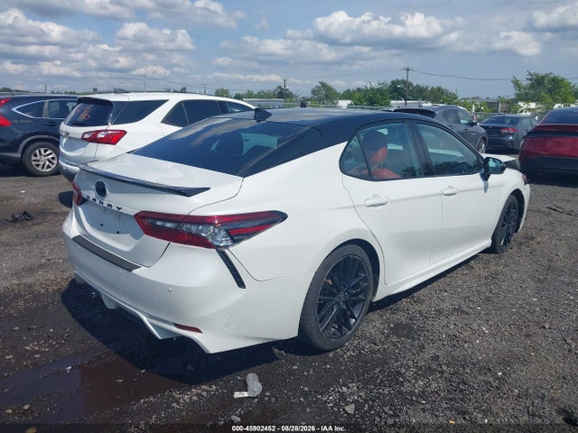 Продаж на аукціоні авто 2021 Toyota Camry Xse Hybrid, vin: 4T1K31AK4MU031719, номер лоту: 45902452