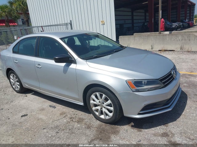 2015 Volkswagen Jetta 1.8t Se მანქანა იყიდება აუქციონზე, vin: 3VWD17AJ1FM233046, აუქციონის ნომერი: 45902497