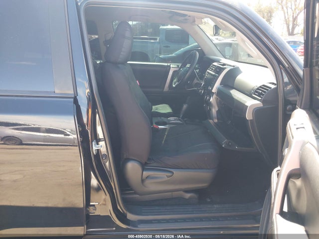 Продажа на аукционе авто 2021 Toyota 4runner Sr5, vin: JTEEU5JR8M5230166, номер лота: 45902530