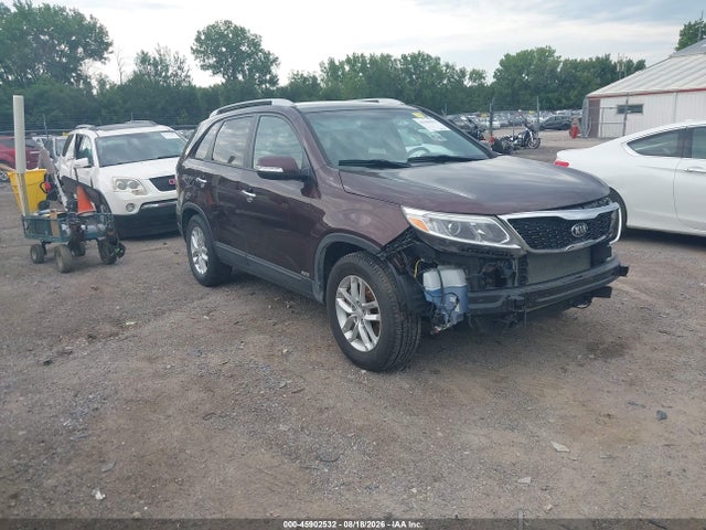 Продажа на аукционе авто 2015 Kia Sorento Lx, vin: 5XYKTCA65FG651602, номер лота: 45902532