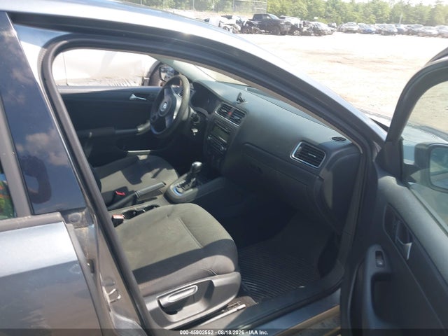 Продажа на аукционе авто 2011 Volkswagen Jetta 2.0l S, vin: 3VW2K7AJ2BM118549, номер лота: 45902552