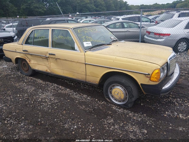 45902587 :رقم المزاد ، 12313012026824 vin ، 1977 Mercedes-benz 300 Series مزاد بيع
