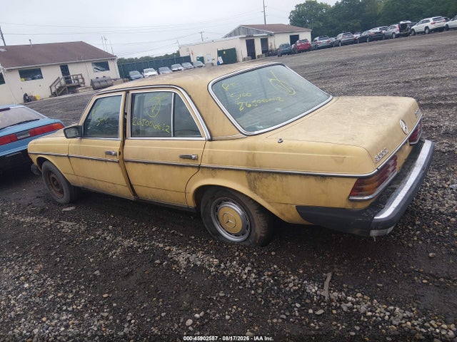 45902587 :رقم المزاد ، 12313012026824 vin ، 1977 Mercedes-benz 300 Series مزاد بيع