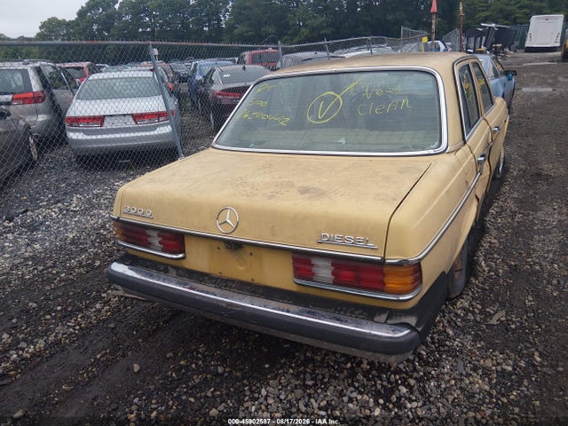 45902587 :رقم المزاد ، 12313012026824 vin ، 1977 Mercedes-benz 300 Series مزاد بيع