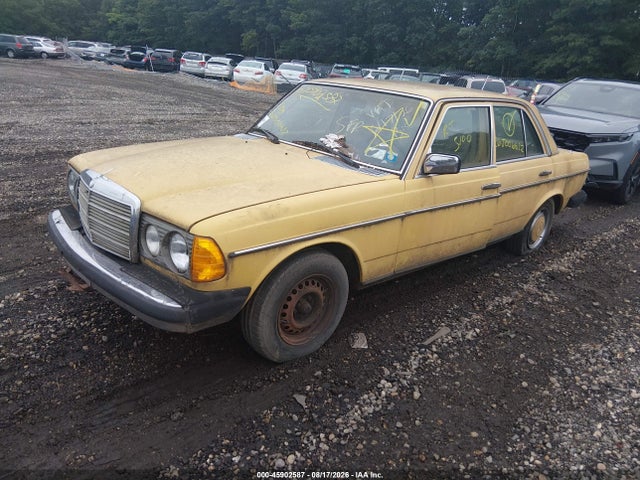 45902587 :رقم المزاد ، 12313012026824 vin ، 1977 Mercedes-benz 300 Series مزاد بيع