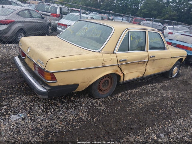 45902587 :رقم المزاد ، 12313012026824 vin ، 1977 Mercedes-benz 300 Series مزاد بيع