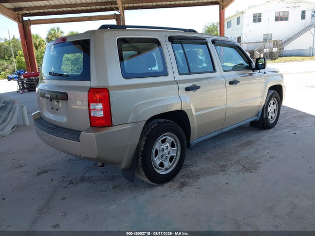 45902719 :رقم المزاد ، 1J4NT2GB0AD582847 vin ، 2010 Jeep Patriot Sport مزاد بيع