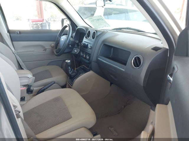 45902719 :رقم المزاد ، 1J4NT2GB0AD582847 vin ، 2010 Jeep Patriot Sport مزاد بيع