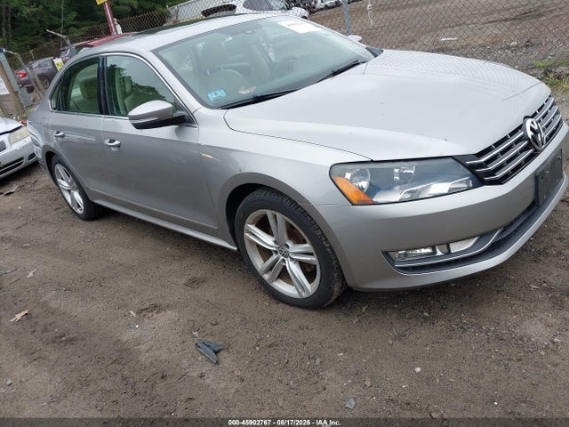 2014 Volkswagen Passat 2.0l Tdi Sel Premium მანქანა იყიდება აუქციონზე, vin: 1VWCN7A3XEC050536, აუქციონის ნომერი: 45902767