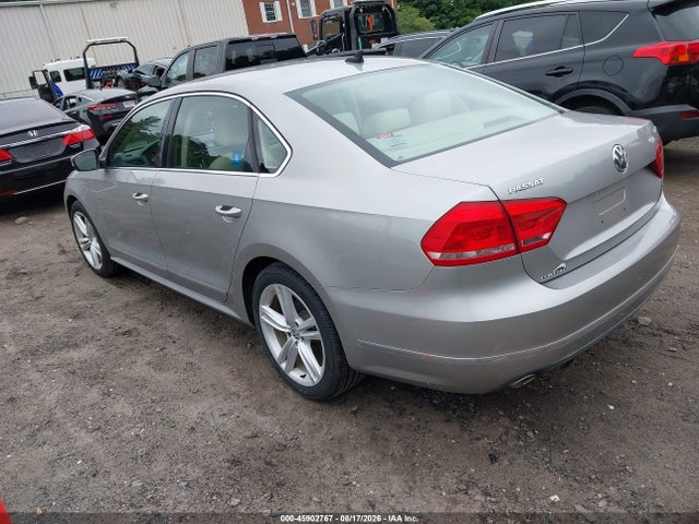 2014 Volkswagen Passat 2.0l Tdi Sel Premium მანქანა იყიდება აუქციონზე, vin: 1VWCN7A3XEC050536, აუქციონის ნომერი: 45902767