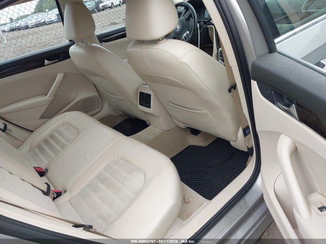2014 Volkswagen Passat 2.0l Tdi Sel Premium მანქანა იყიდება აუქციონზე, vin: 1VWCN7A3XEC050536, აუქციონის ნომერი: 45902767